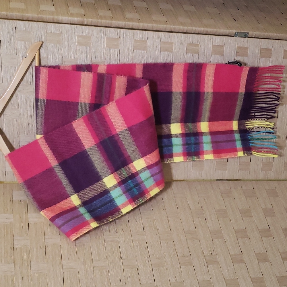 New York & Co plaid scarf
